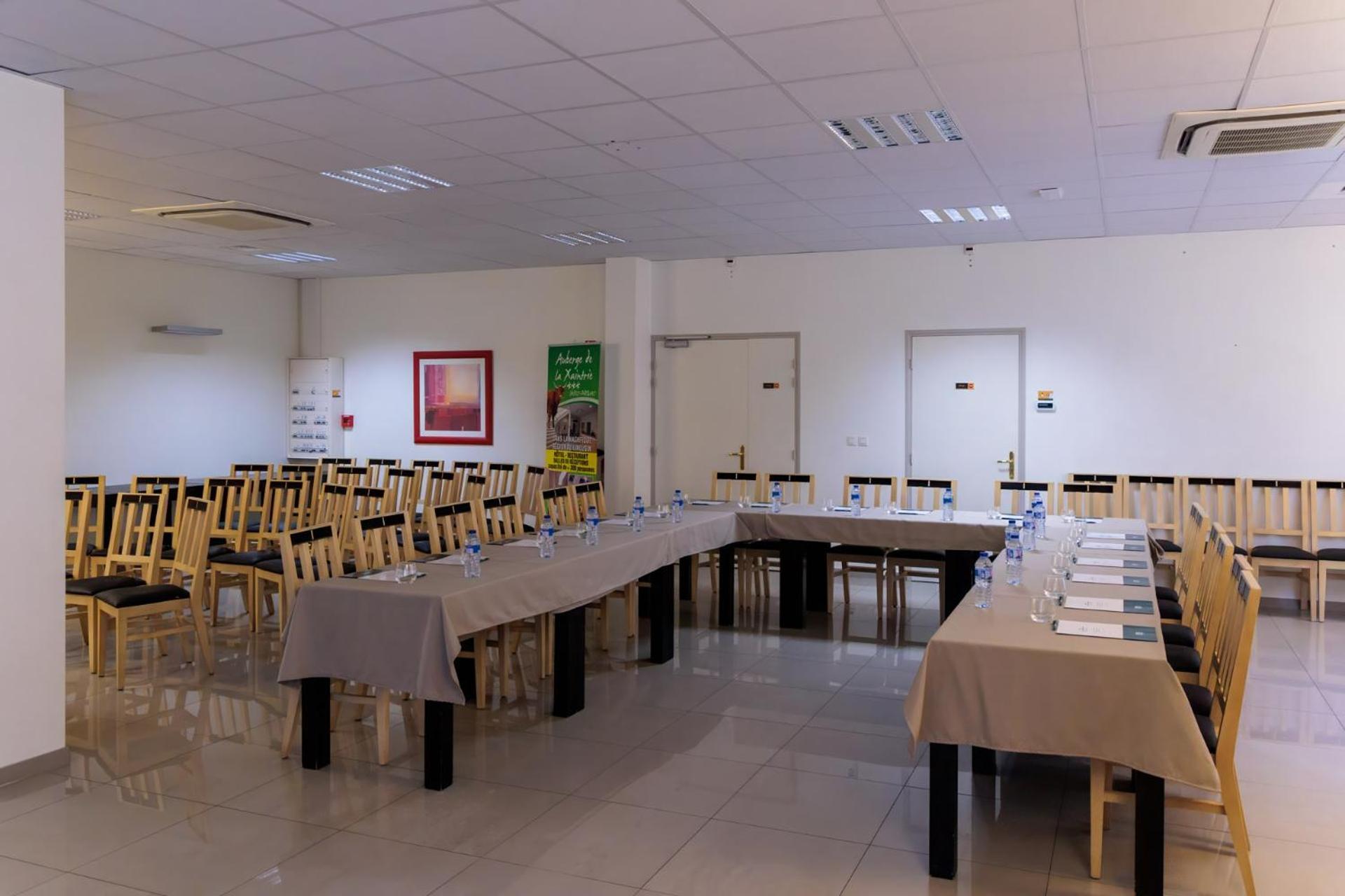 Logis Hotel Restaurant Auberge De La Xaintrie Saint-Privat  Dış mekan fotoğraf